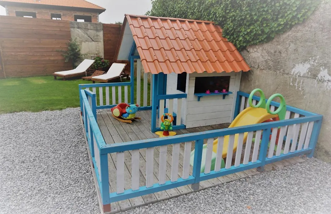 Apartamentos La Playina-1